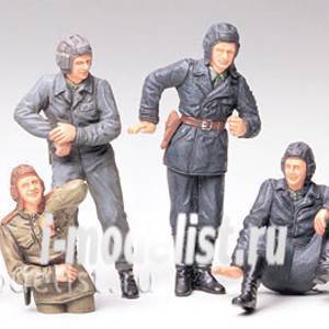 35214 Tamiya 1/35 Советский танковый экипаж на отдыхе (6 фигур)