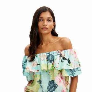 Floral ruffled blouse