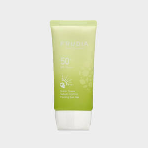 Frudia Солнцезащитный гель с зеленым виноградом Себум контроль SPF50 + PA ++++  Green Grape Sebum Control Cooling Sun Gel  50 г